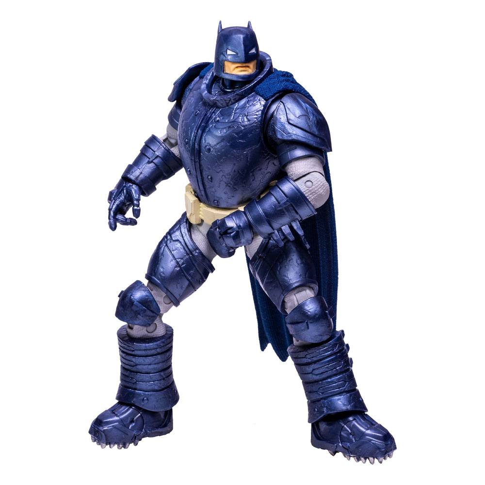 Superman vs. Armored Batman DC Actionfiguren Collector Multipack 18 cm - ein Kniepanzer von Batman abgefallen